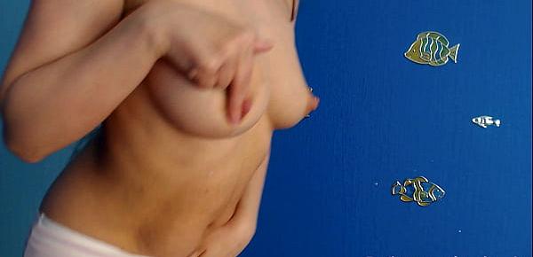  Young Mom squeezing her tits from milk and bounce them around www.myclearsky.livemyclearsky